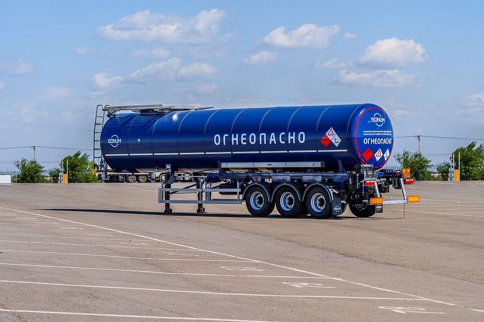 Нефтевоз 42 м3 Нефтевоз 42 м3